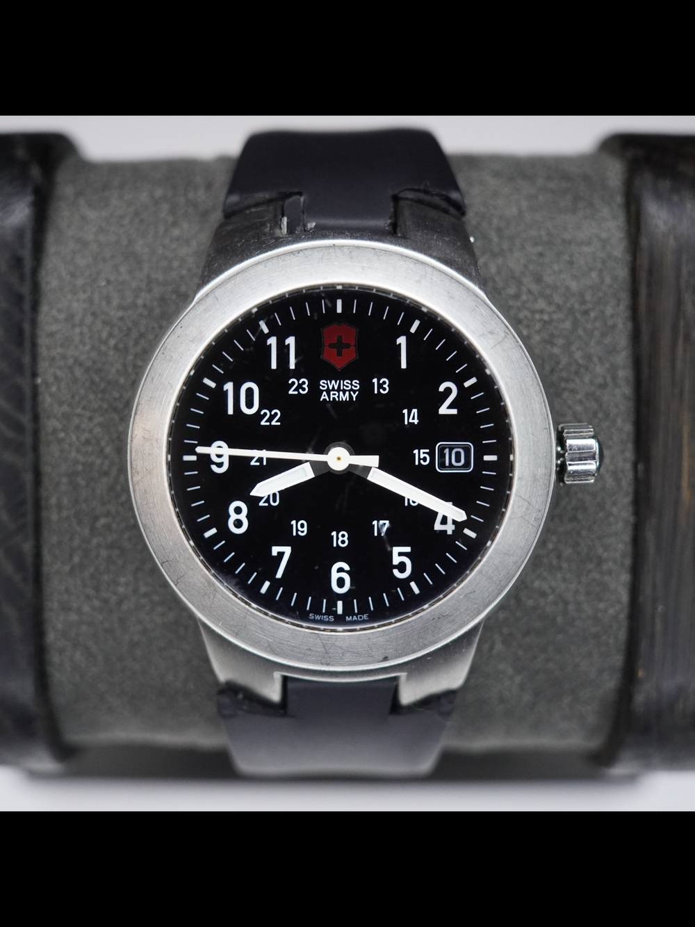 Victorinox Swiss Army Maverick Men's Silver Tone Case Swiss Made Quartz Watch